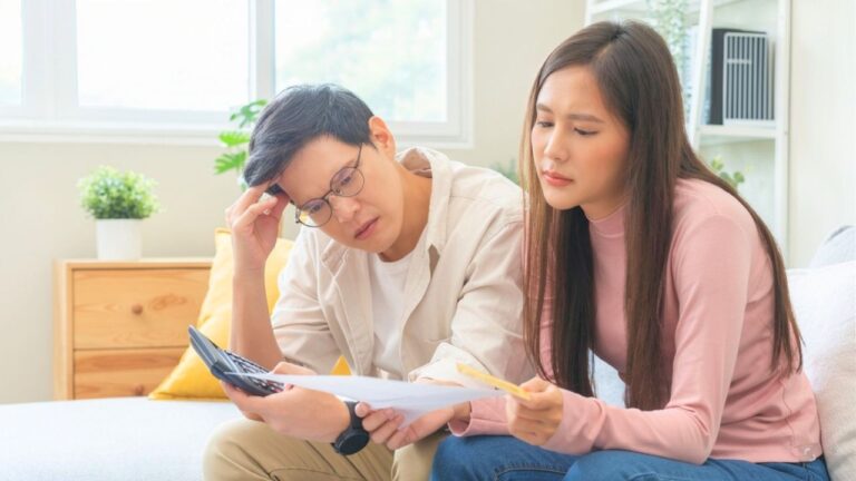 The Fees Texans Should Look For Before Signing Up for a New Service Plan