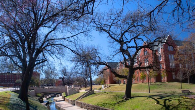 Why Waco Keeps Drawing Families Looking for a Slower Pace Without Feeling Cut Off